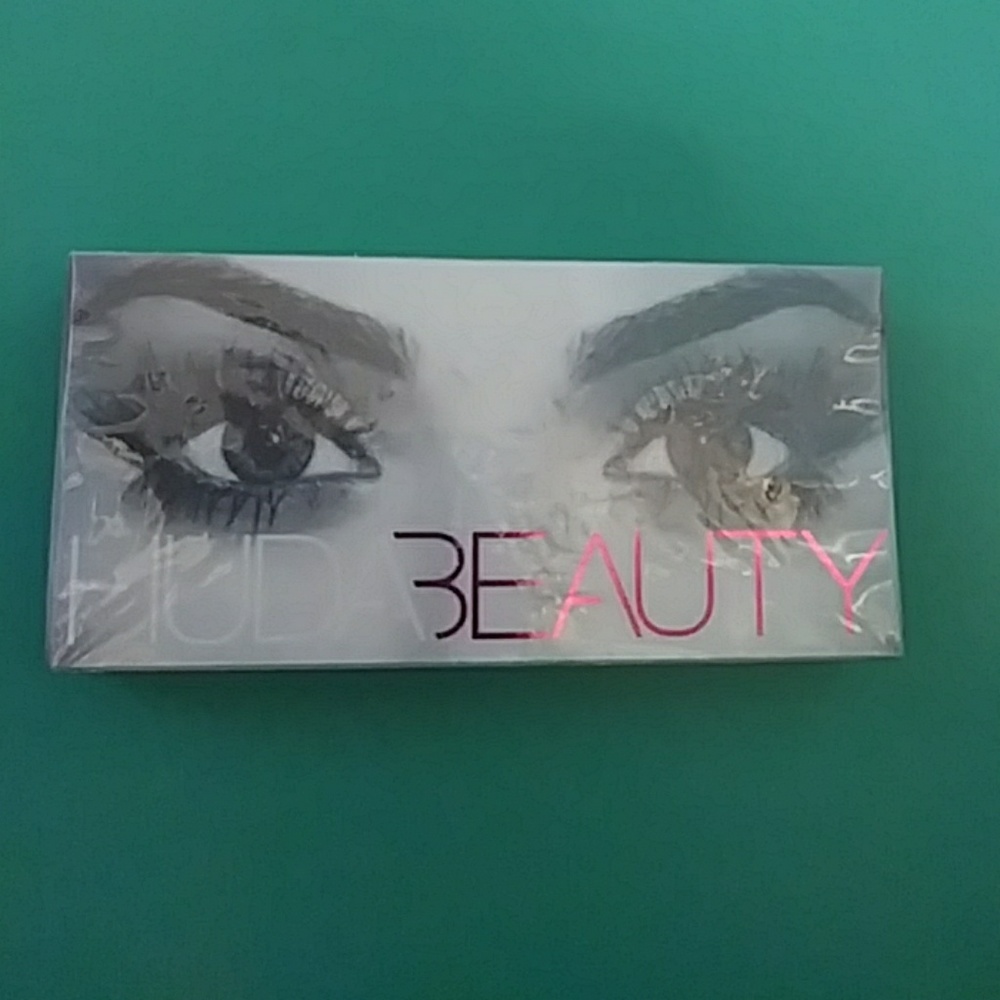 Huda Beauty- Lashes
